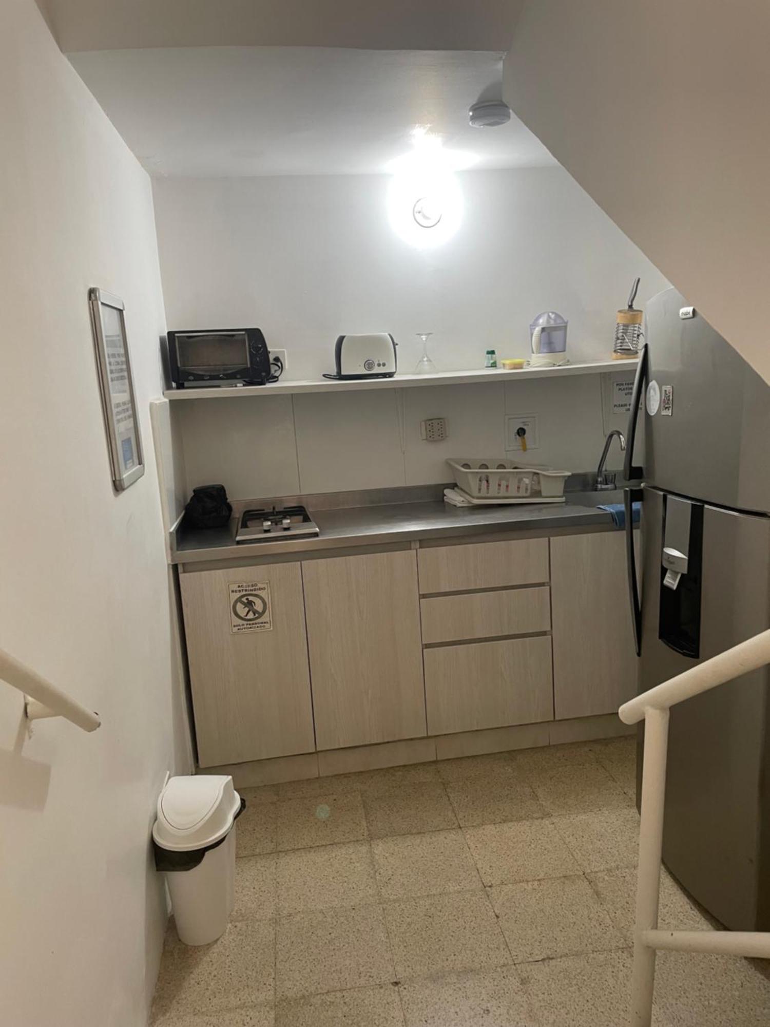 Hostal Lleras Calle 8 Μεντεγίν Εξωτερικό φωτογραφία
