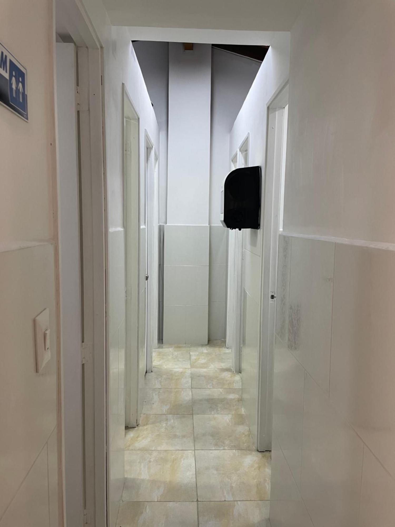 Hostal Lleras Calle 8 Μεντεγίν Εξωτερικό φωτογραφία