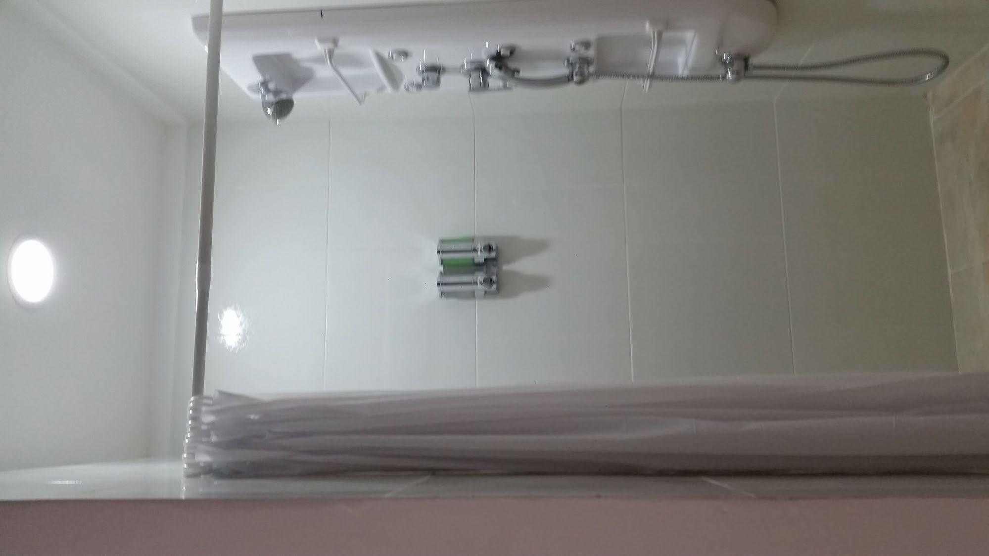 Hostal Lleras Calle 8 Μεντεγίν Εξωτερικό φωτογραφία